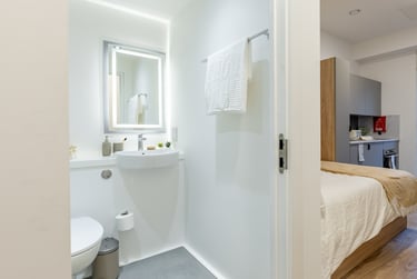 Deluxe Studio - Image 4